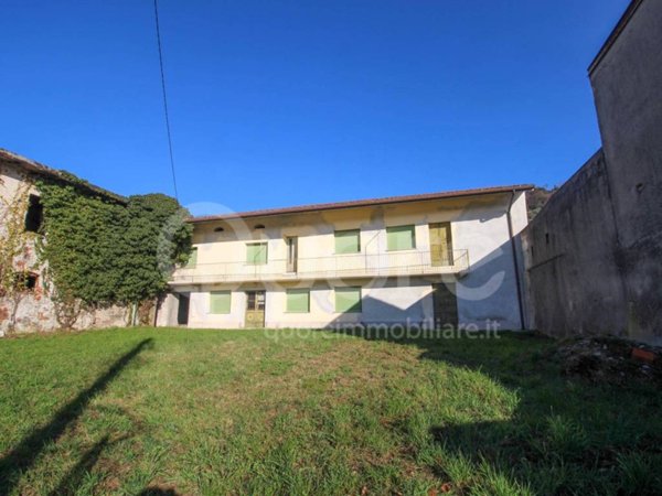 casa indipendente in vendita a Tarcento in zona Coia
