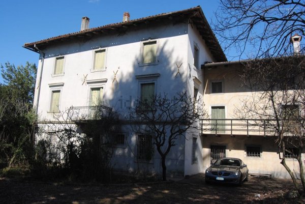 casa indipendente in vendita a Tarcento in zona Loneriacco