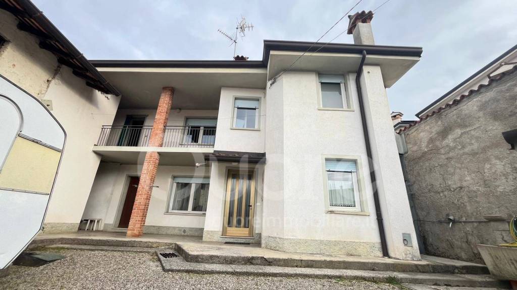 casa indipendente in vendita a Tarcento in zona Collerumiz