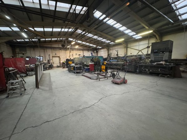 locale di sgombero in vendita a Tarcento