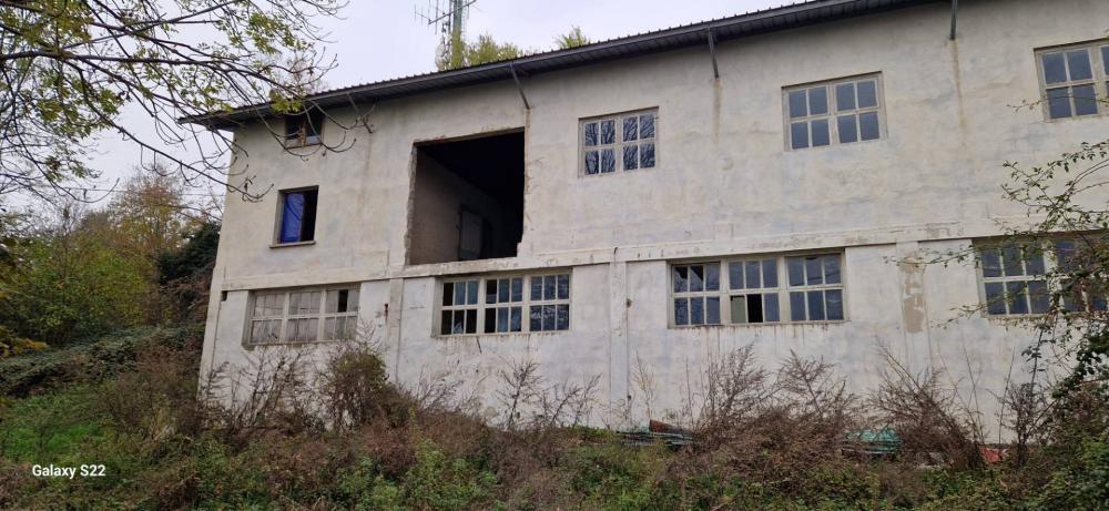 locale di sgombero in vendita a Tarcento