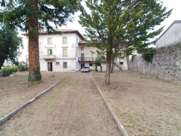 casa indipendente in vendita a Tarcento in zona Loneriacco