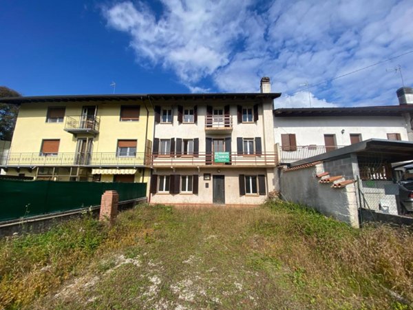 casa indipendente in vendita a Tarcento in zona Collerumiz
