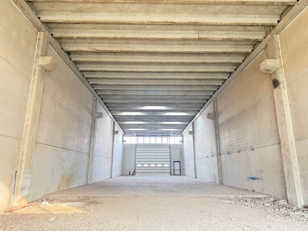 locale commerciale in vendita a Tarcento