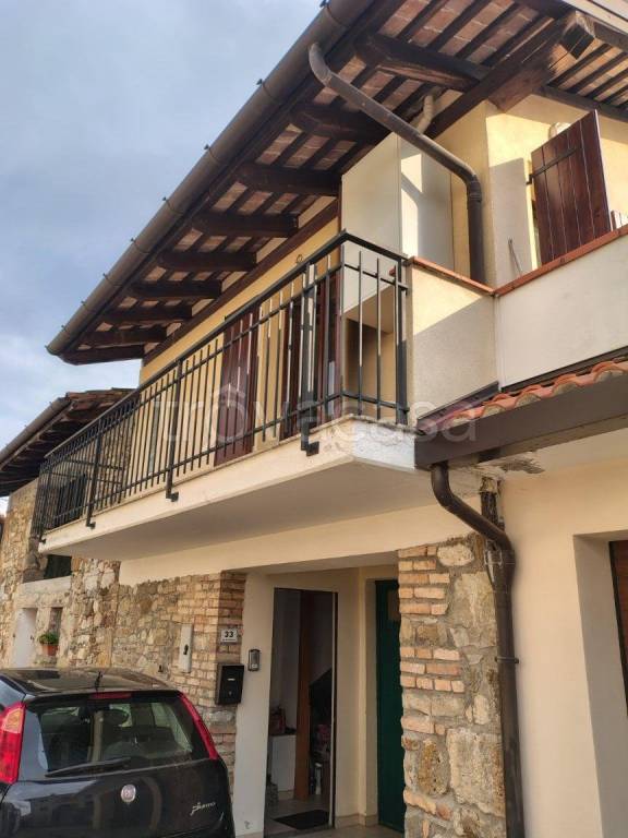 casa indipendente in vendita a Tarcento in zona Segnacco