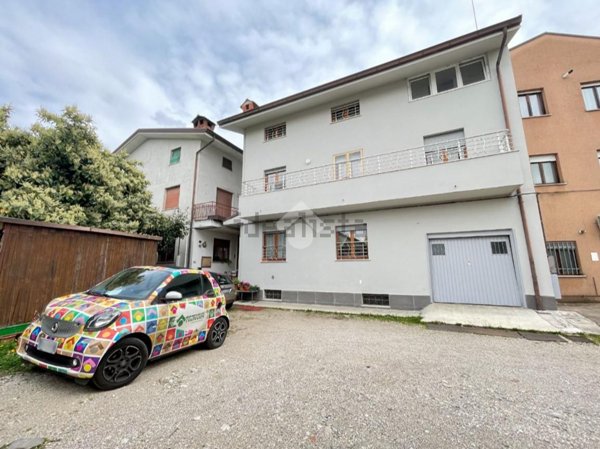 casa semindipendente in vendita a Tarcento