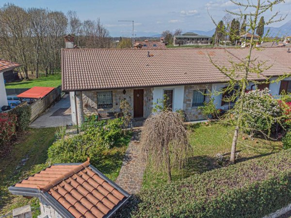 casa indipendente in vendita a Tarcento