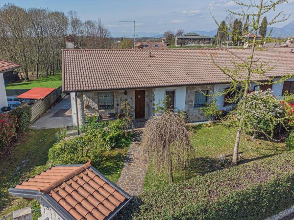 casa indipendente in vendita a Tarcento