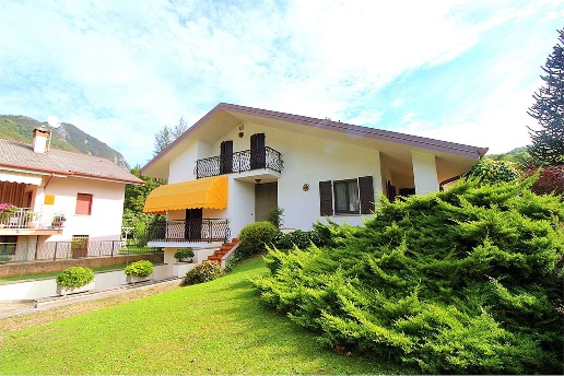 casa indipendente in vendita a Tarcento