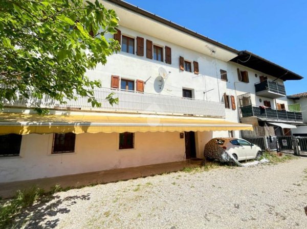 casa semindipendente in vendita a Tarcento in zona Collerumiz