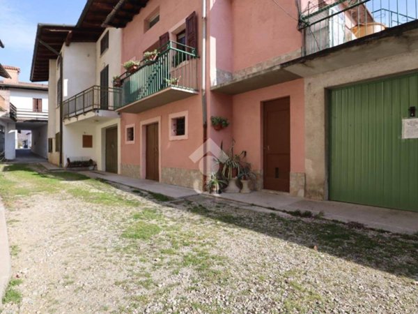 casa indipendente in vendita a Tarcento