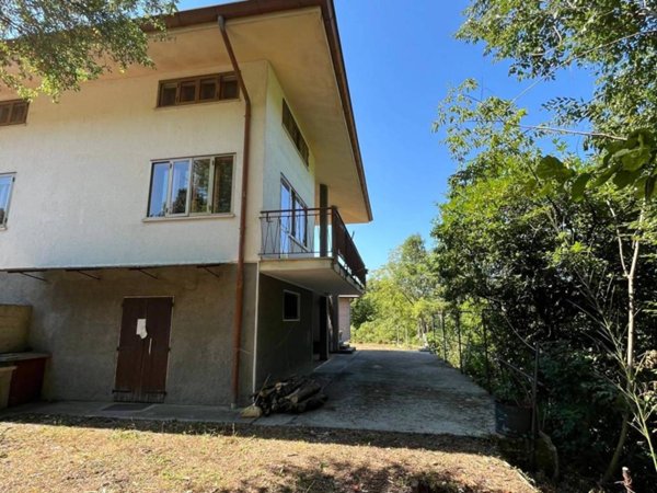 casa indipendente in vendita a Tarcento in zona Ciseriis