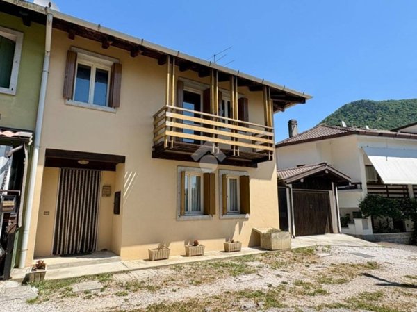 casa indipendente in vendita a Tarcento in zona Ciseriis