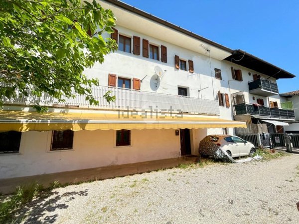 casa semindipendente in vendita a Tarcento
