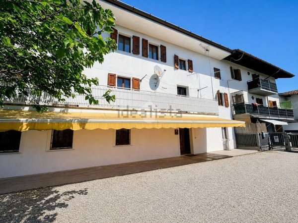casa semindipendente in vendita a Tarcento