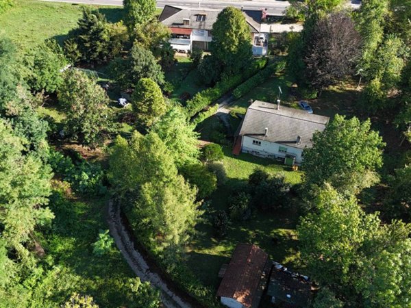 casa indipendente in vendita a Tarcento in zona Collerumiz