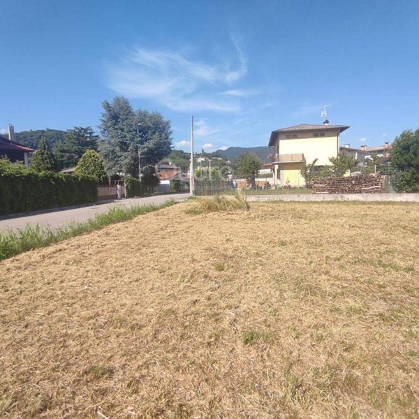 terreno in vendita a Tarcento