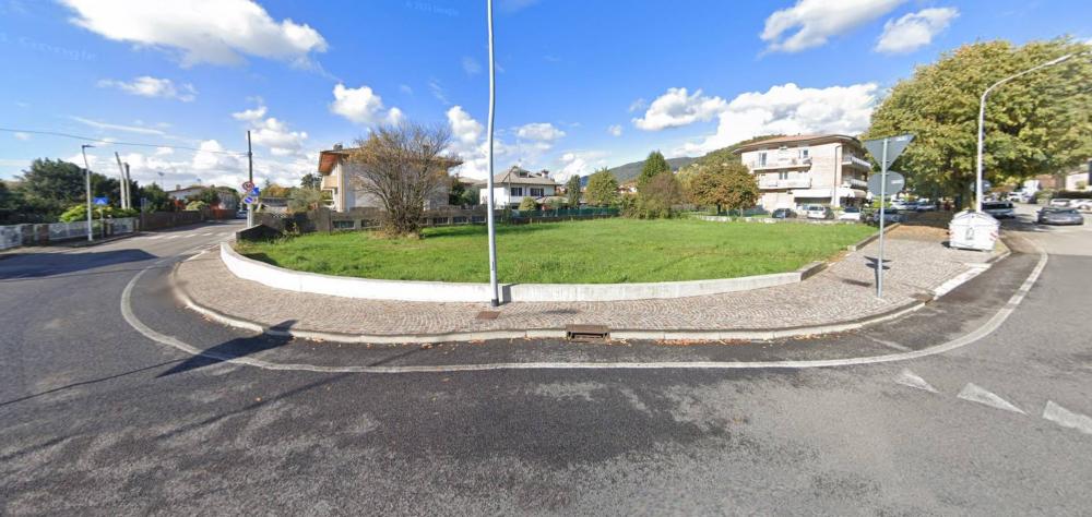 terreno in vendita a Tarcento