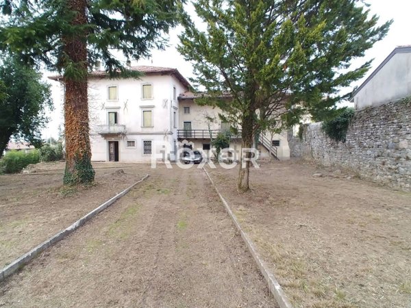 casa indipendente in vendita a Tarcento in zona Loneriacco