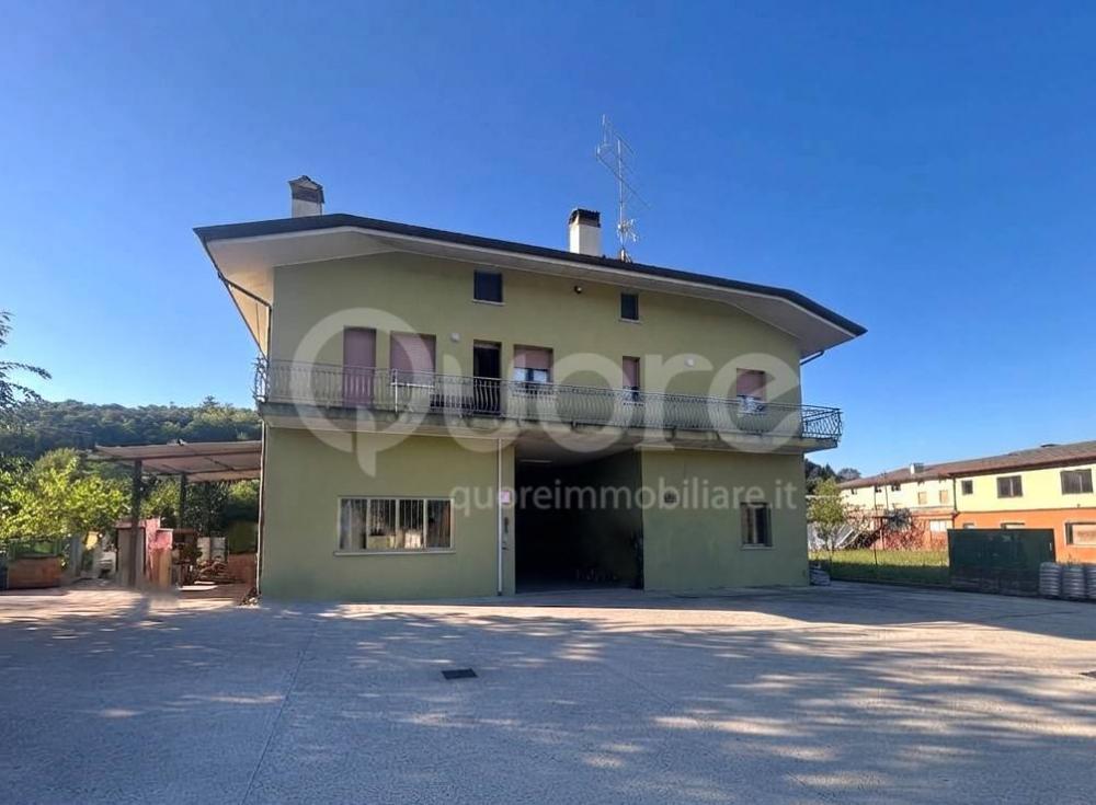 casa indipendente in vendita a Tarcento