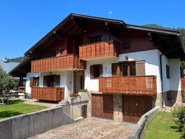 casa indipendente in vendita a Tarvisio in zona Camporosso