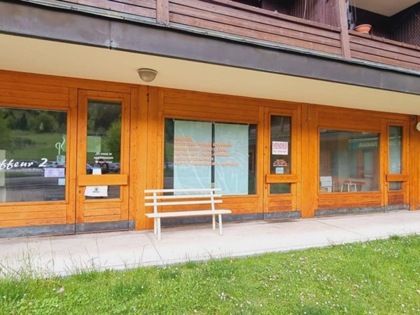 negozio in vendita a Tarvisio in zona Camporosso
