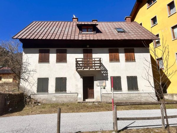 appartamento in vendita a Tarvisio in zona Cave del Predil