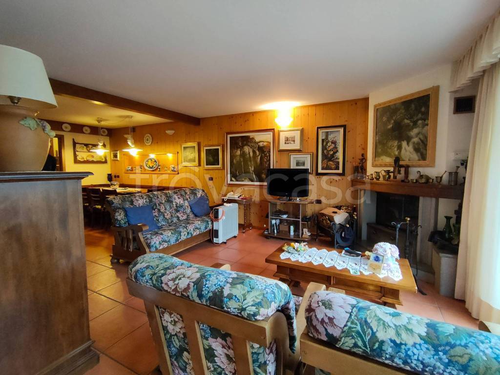 casa indipendente in vendita a Tarvisio in zona Camporosso