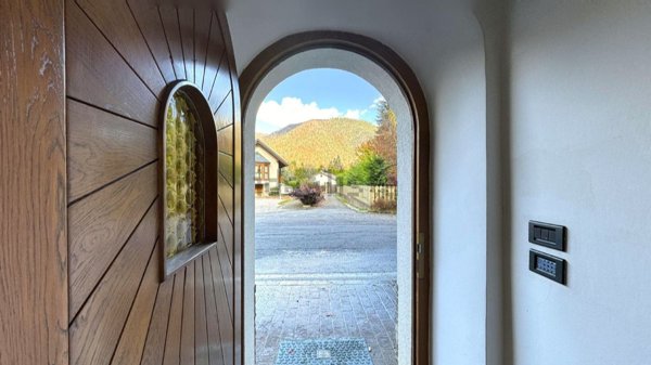 casa indipendente in vendita a Tarvisio