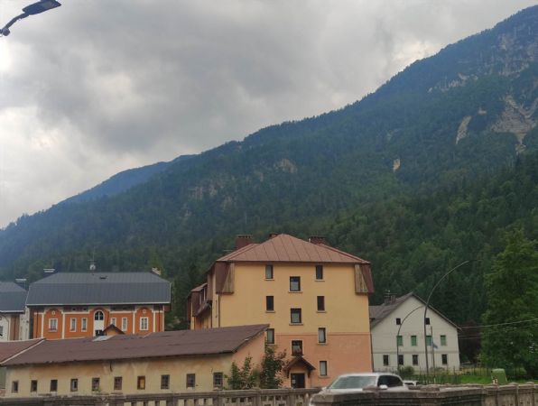 appartamento in vendita a Tarvisio in zona Cave del Predil