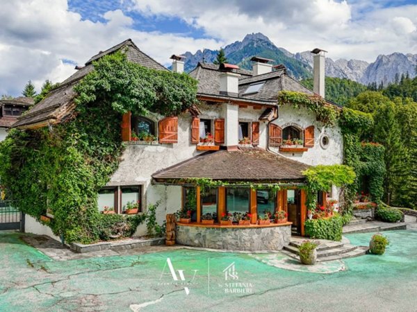 casa indipendente in vendita a Tarvisio in zona Fusine in Valromana