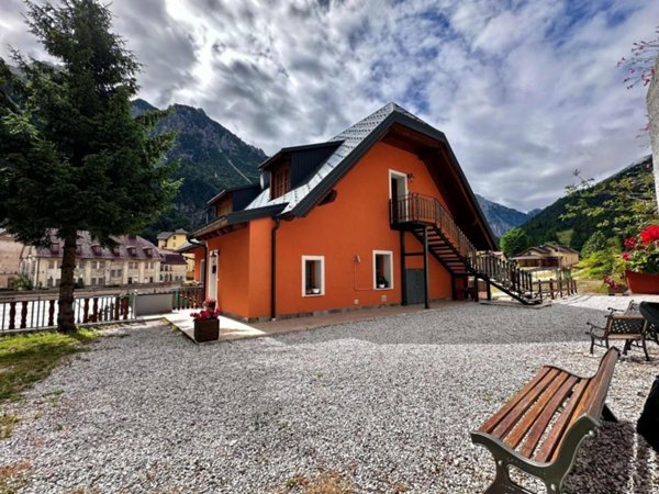 appartamento in vendita a Tarvisio in zona Cave del Predil