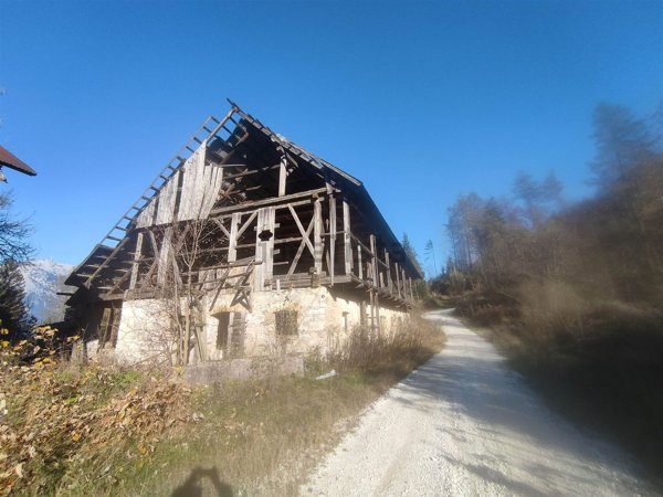casale in vendita a Tarvisio
