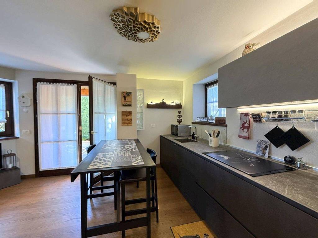 appartamento in vendita a Tarvisio in zona Camporosso