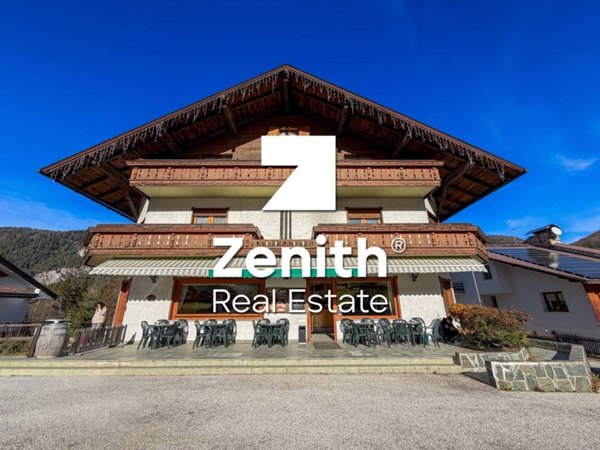 negozio in vendita a Tarvisio in zona Camporosso