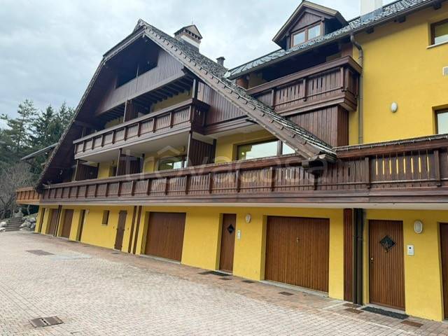 casa indipendente in vendita a Tarvisio in zona Camporosso
