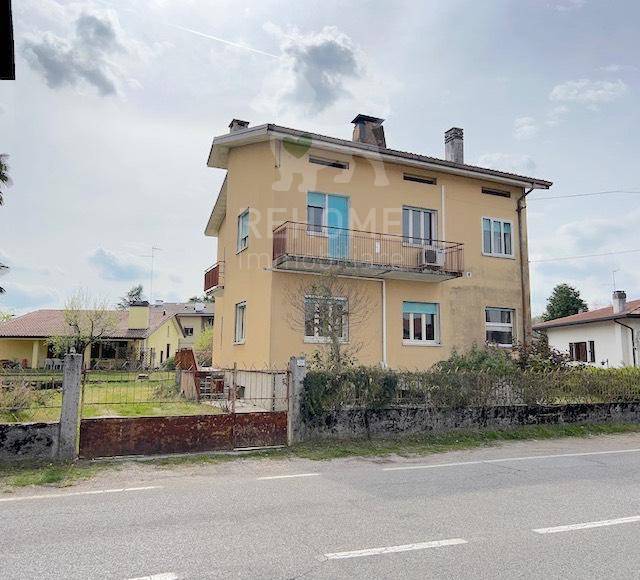 casa indipendente in vendita a Tavagnacco in zona Feletto Umberto