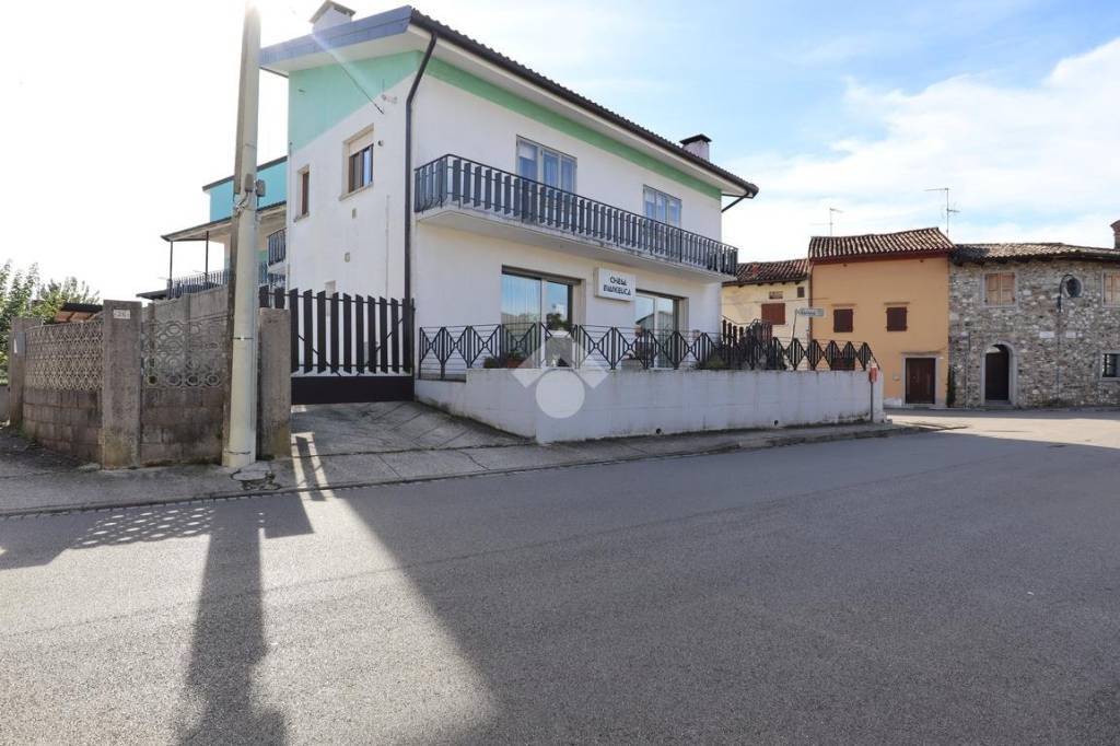 appartamento in vendita a Tavagnacco in zona Colugna