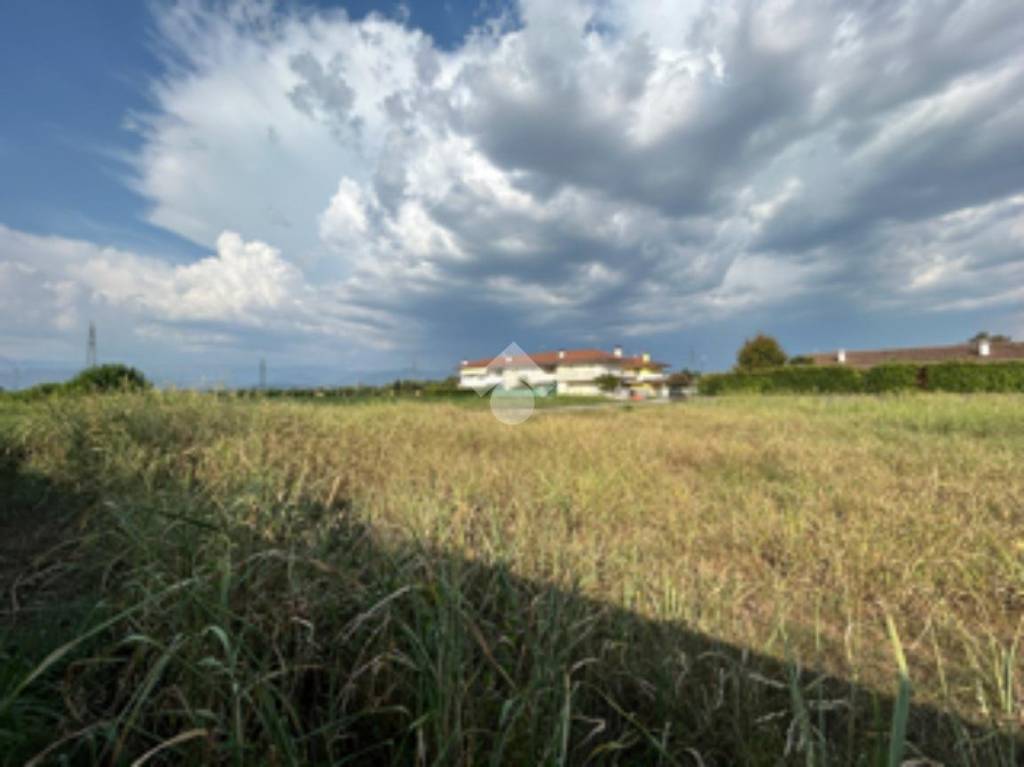 terreno edificabile in vendita a Tavagnacco in zona Adegliacco