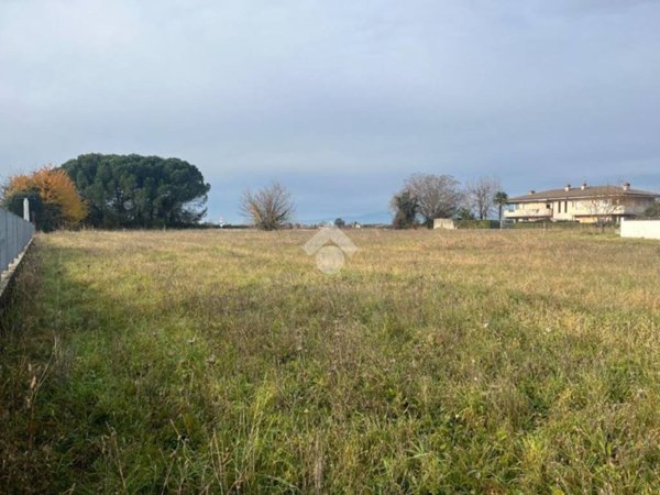 terreno edificabile in vendita a Tavagnacco in zona Feletto Umberto
