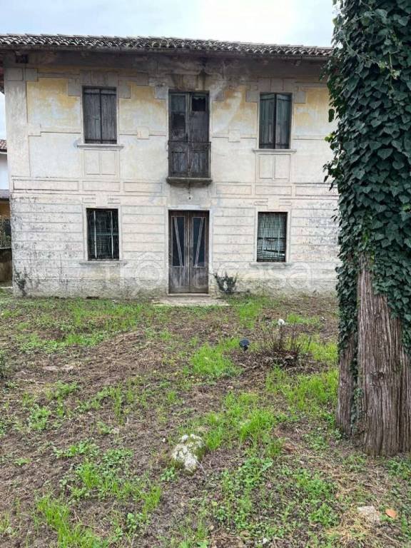 casa indipendente in vendita a Tavagnacco