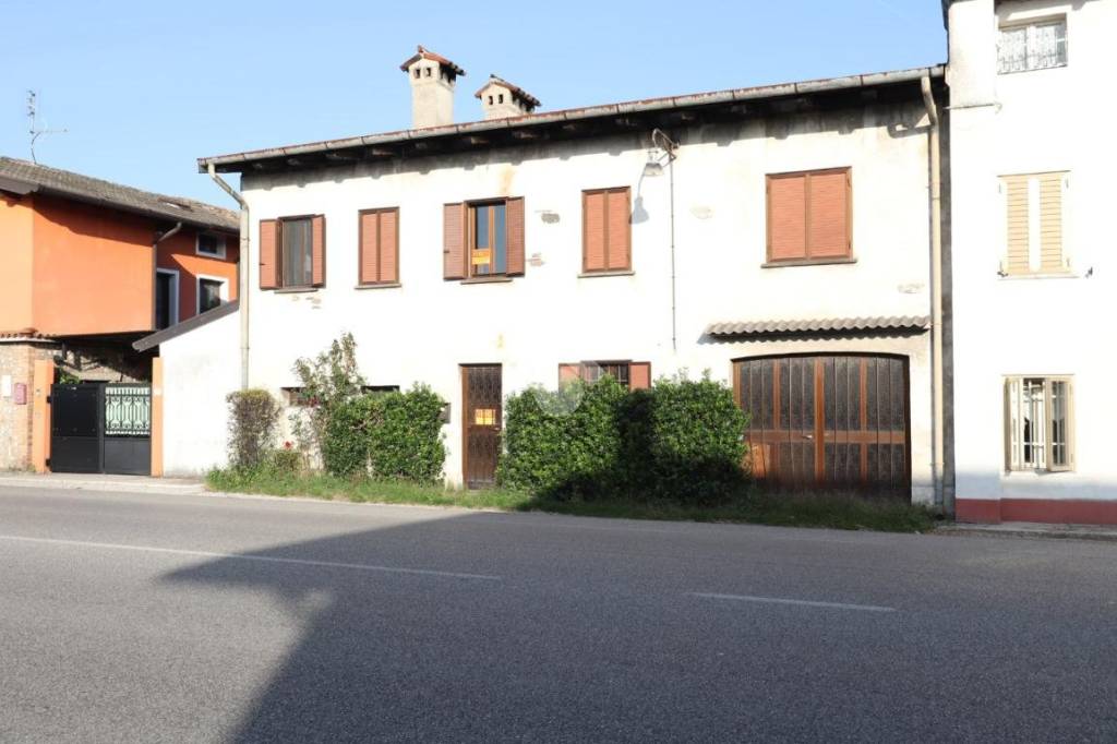 casa indipendente in vendita a Tavagnacco in zona Feletto Umberto