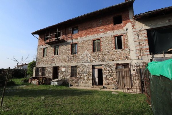 pentavano in vendita a Tavagnacco