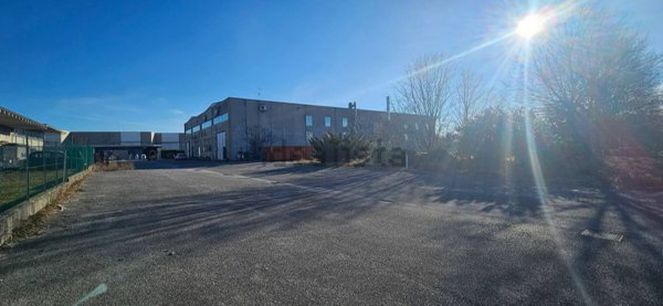 locale di sgombero in vendita a Tavagnacco