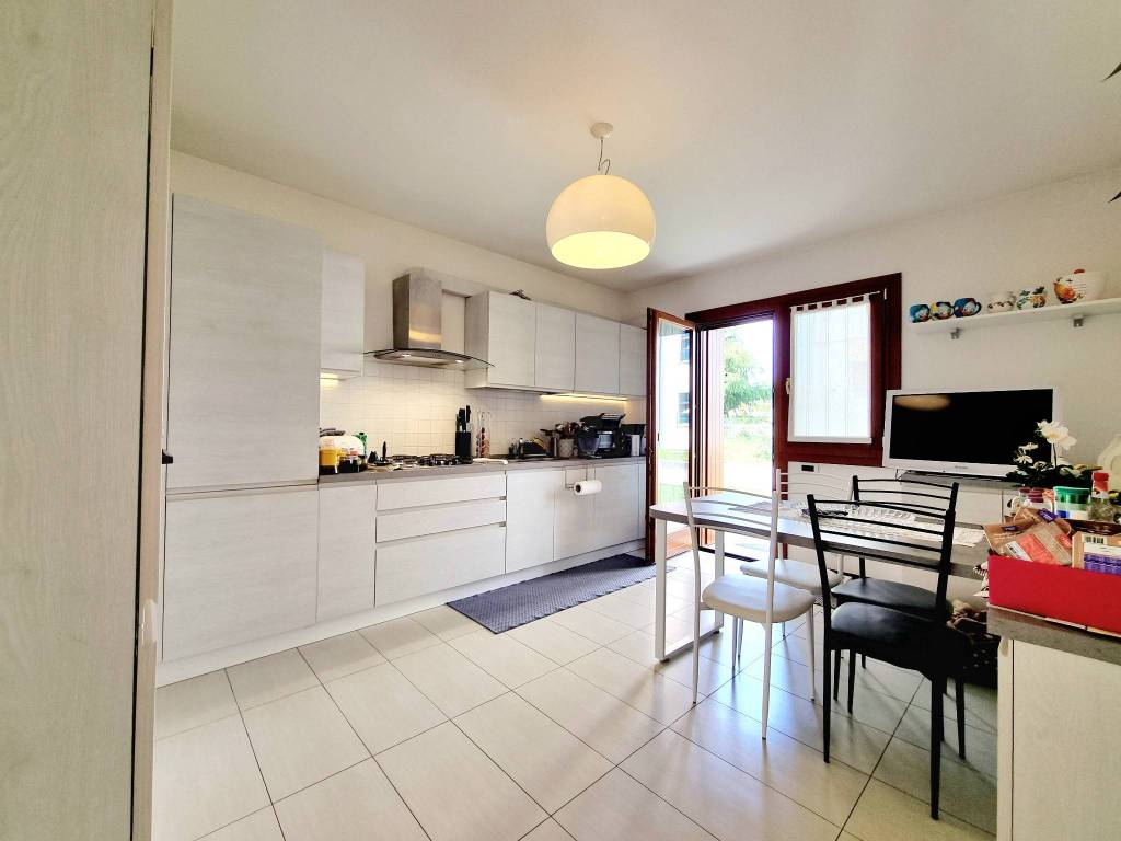casa indipendente in vendita a Tavagnacco in zona Feletto Umberto