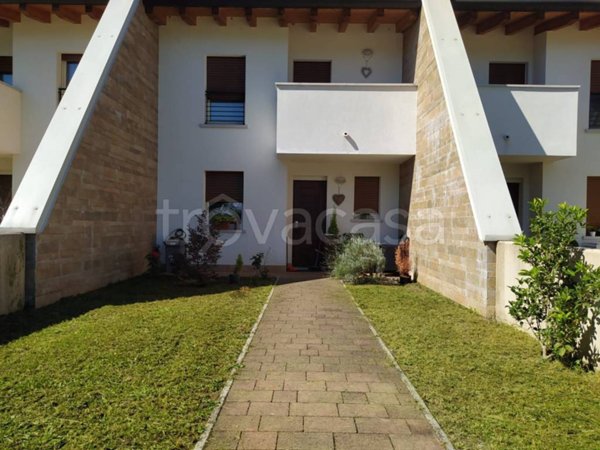 casa indipendente in vendita a Tavagnacco