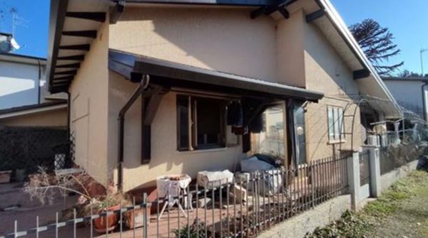 casa indipendente in vendita a Tavagnacco