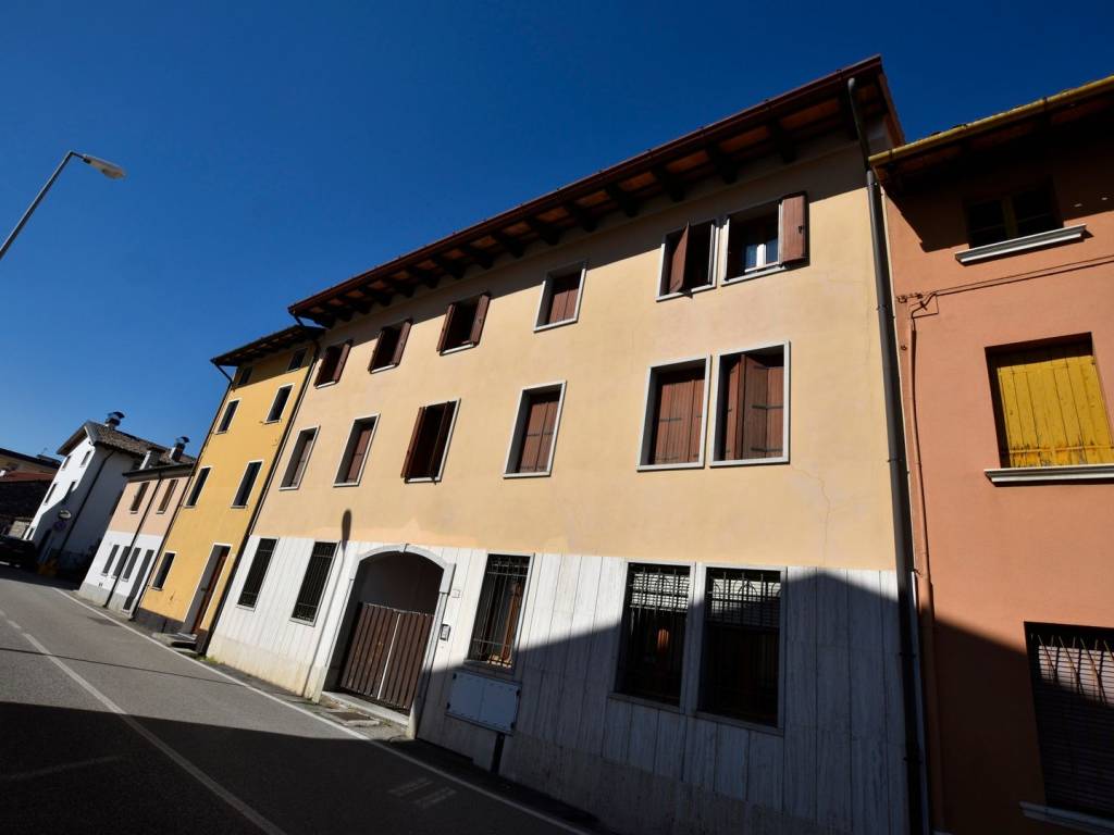appartamento in vendita a Tavagnacco in zona Feletto Umberto