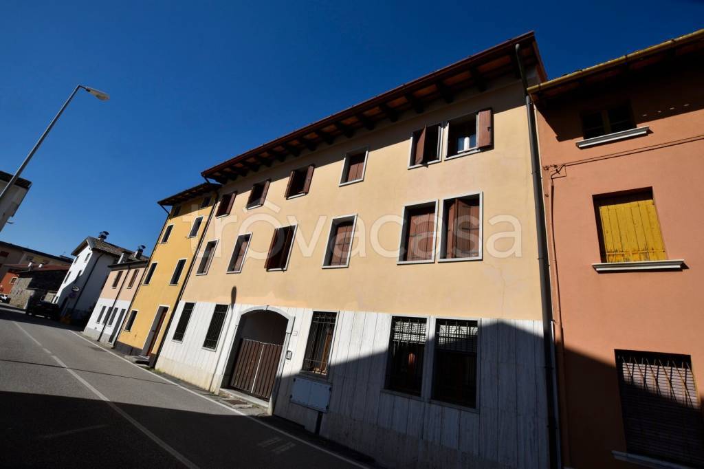 appartamento in vendita a Tavagnacco in zona Feletto Umberto