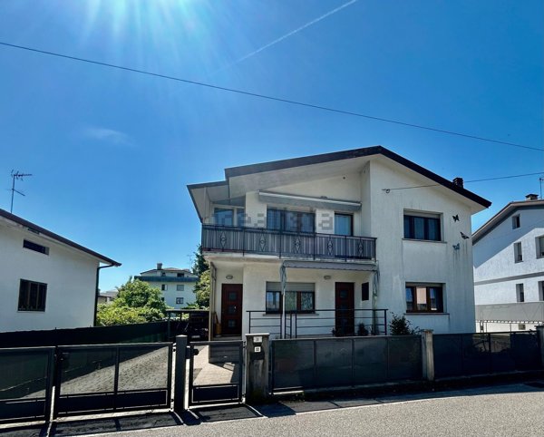 casa indipendente in vendita a Tavagnacco